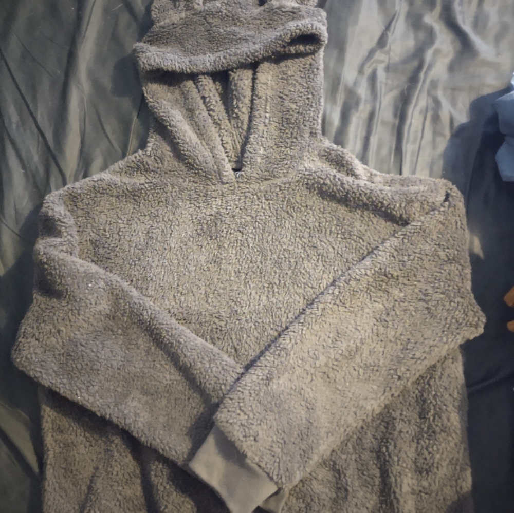 Sweaters - Picture 4 of 12